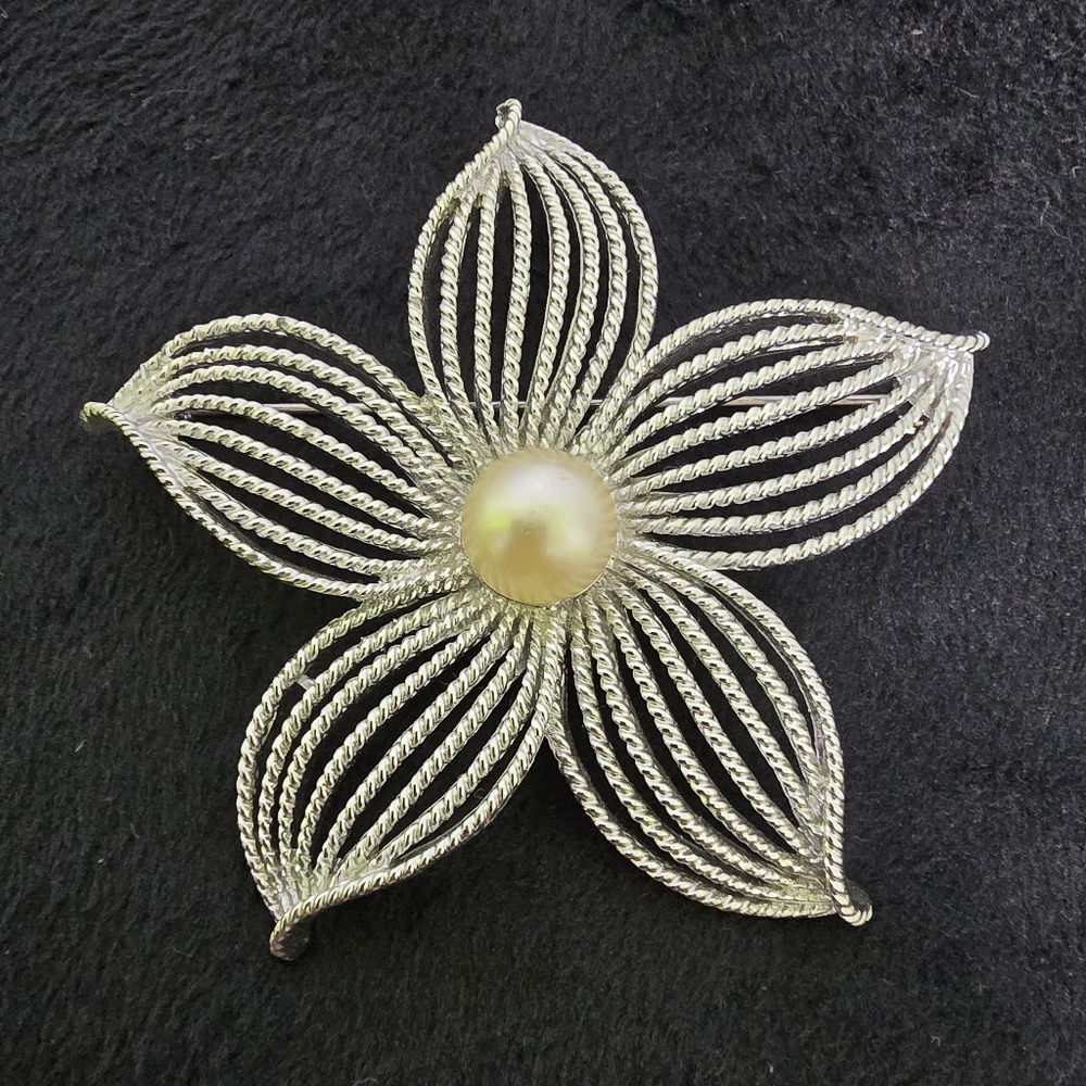 Sarah Cov Flower